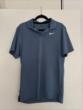 NWOT ✨ Men’s Nike Golf Shirt